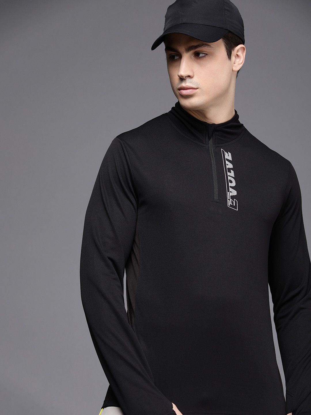 

WROGN ACTIVE Men High Neck T-shirt, Black