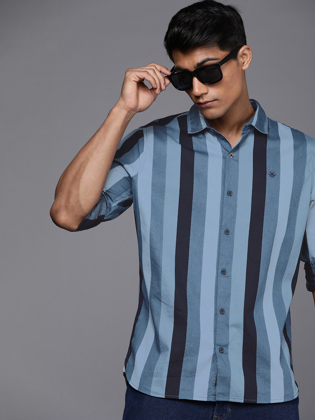 

WROGN Slim Fit Striped Casual Shirt, Navy blue