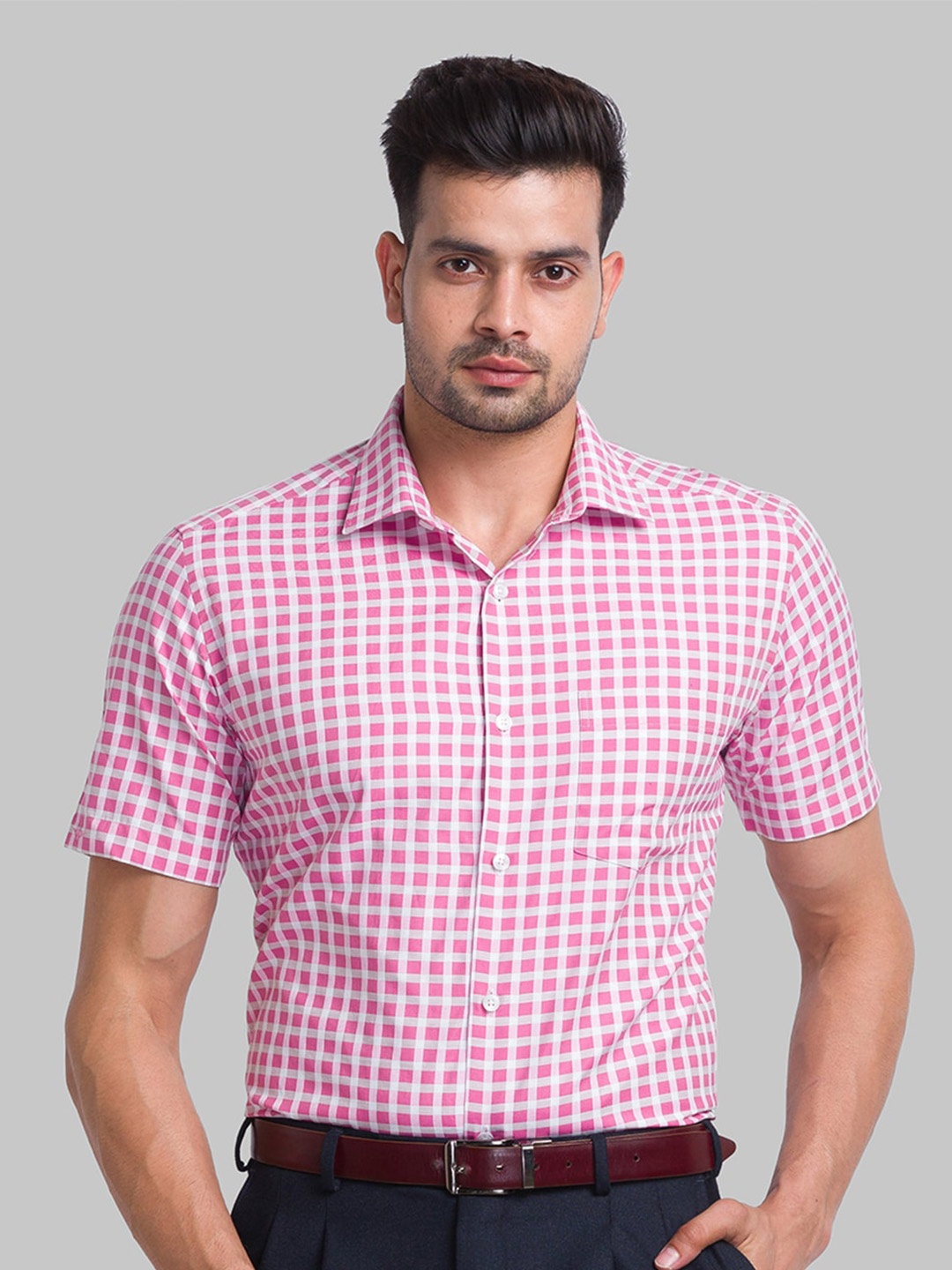 

Park Avenue Men Checked Formal Shirt, Red