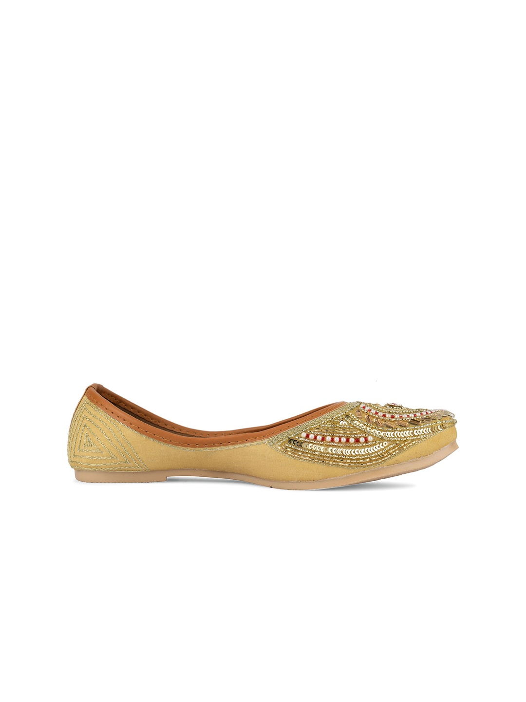 

DESI COLOUR Women Embellished Ethnic Mojaris, Gold