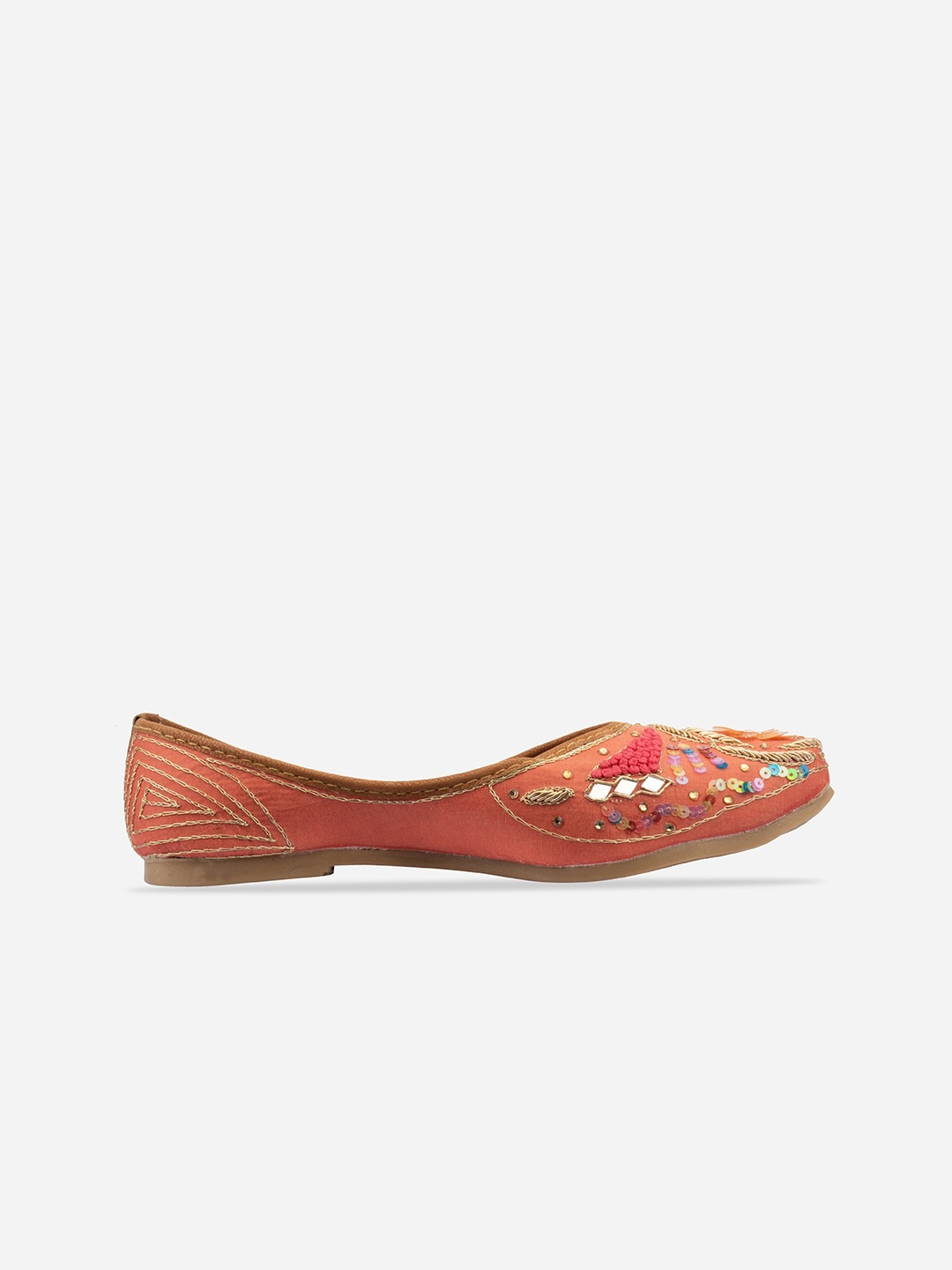 

DESI COLOUR Women Embellished Ethnic Mojaris, Coral