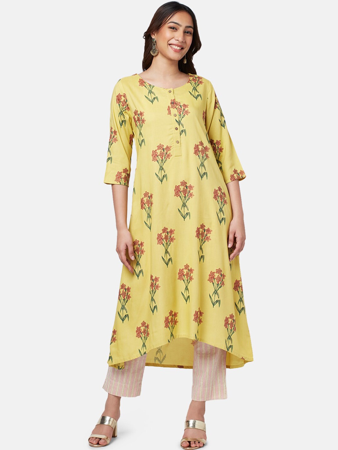 

RANGMANCH BY PANTALOONS Women Floral Printed Kurta, Yellow