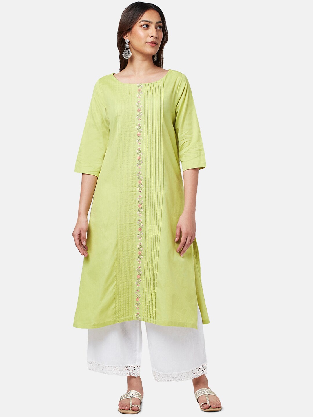 

RANGMANCH BY PANTALOONS Women Floral Embroidered Pintex Kurta, Green