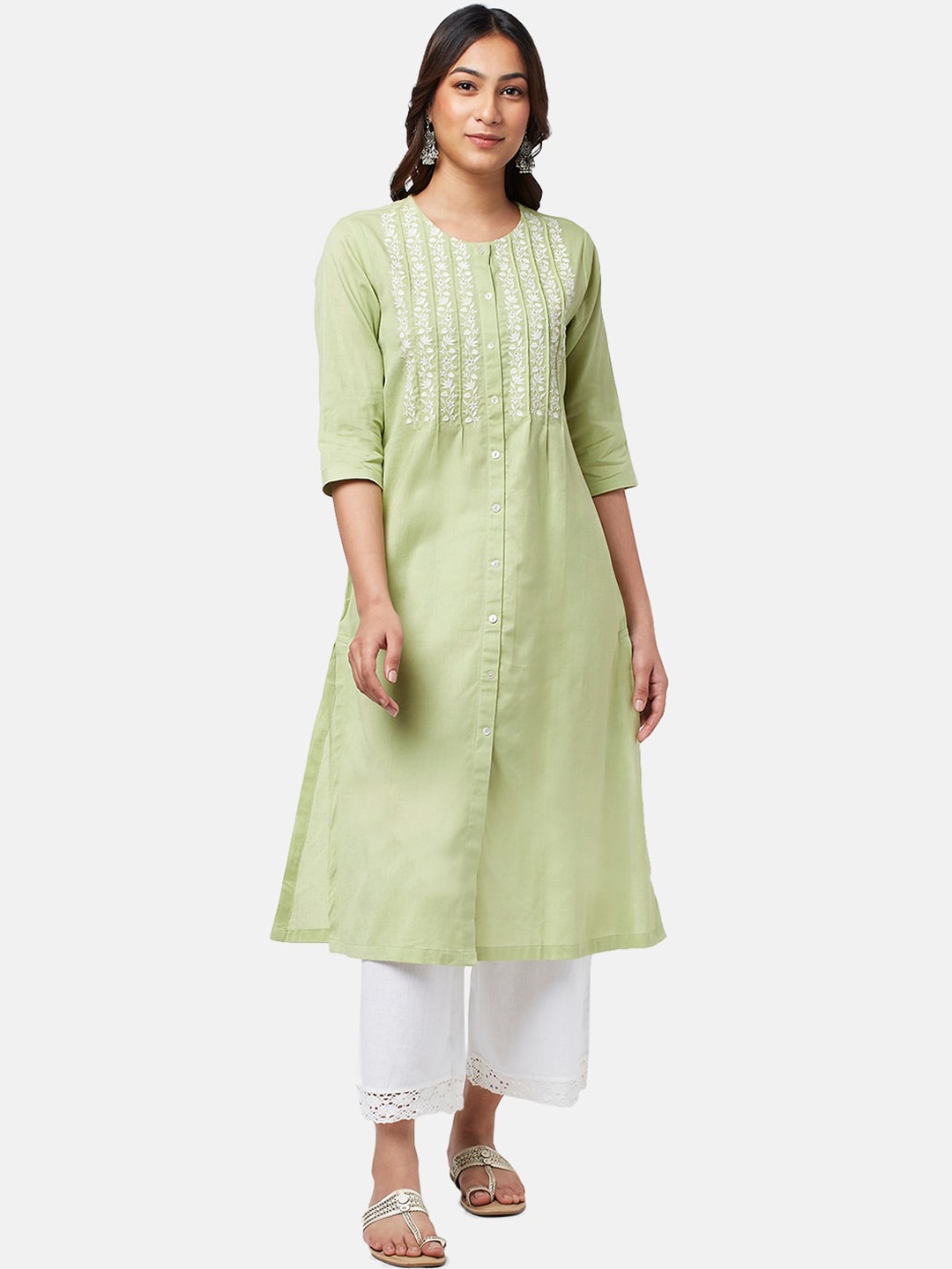 

RANGMANCH BY PANTALOONS Women Floral Embroidered Pintex Kurta, Lime green