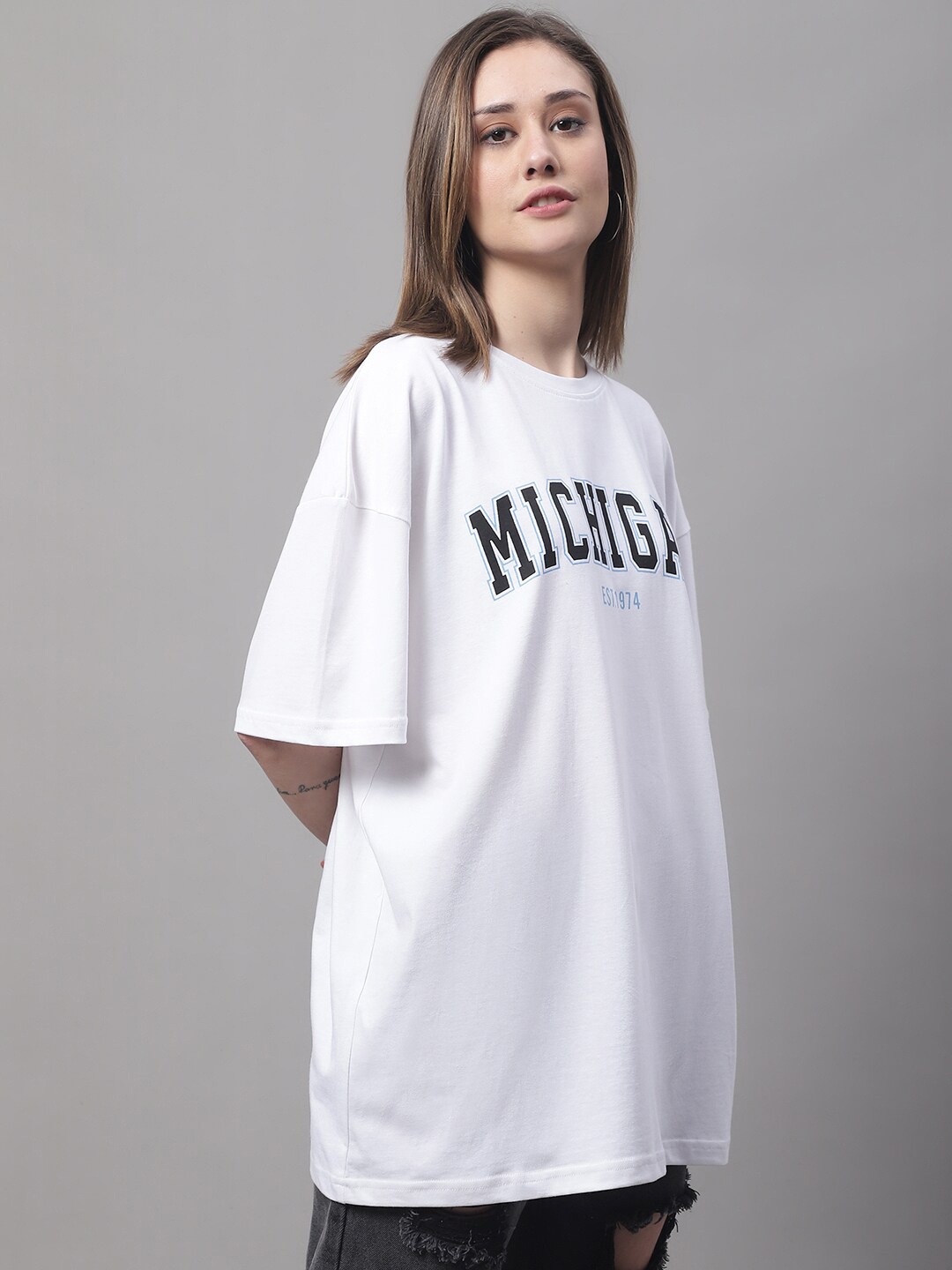 

DOOR74 Women Typography Printed Drop-Shoulder Sleeves Cotton T-shirt, White