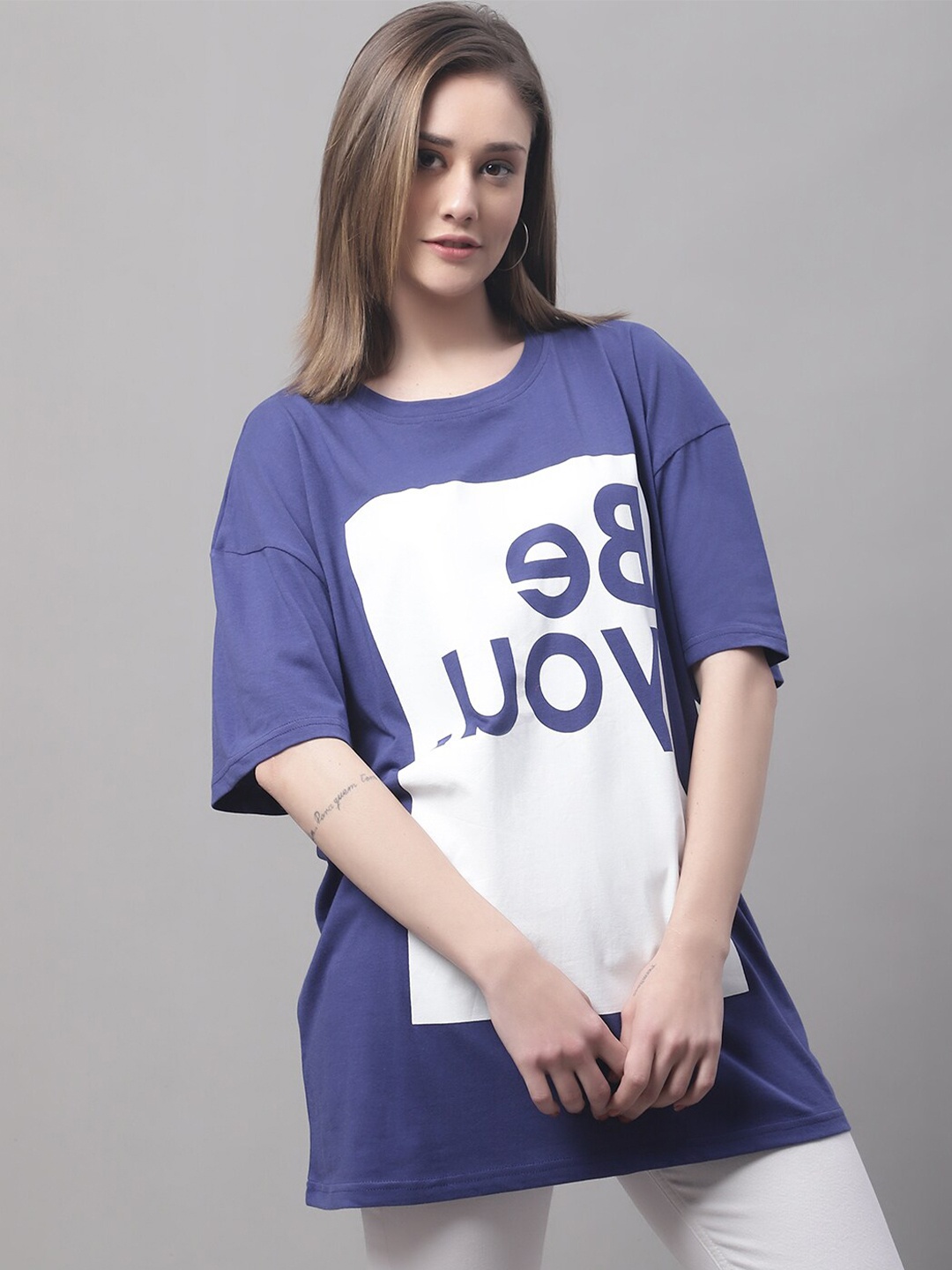 

DOOR74 Women Typography Printed Drop-Shoulder Sleeves Cotton T-shirt, Navy blue