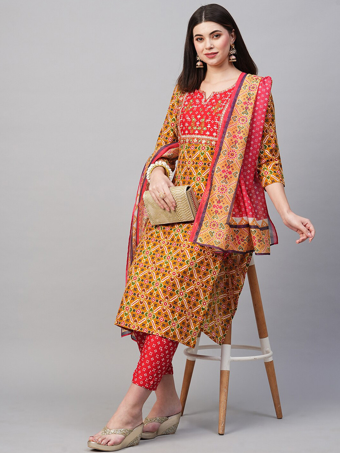 

KALINI Women Ethnic Motifs Printed Notch Neck Kurta with Trousers & Dupatta, Red