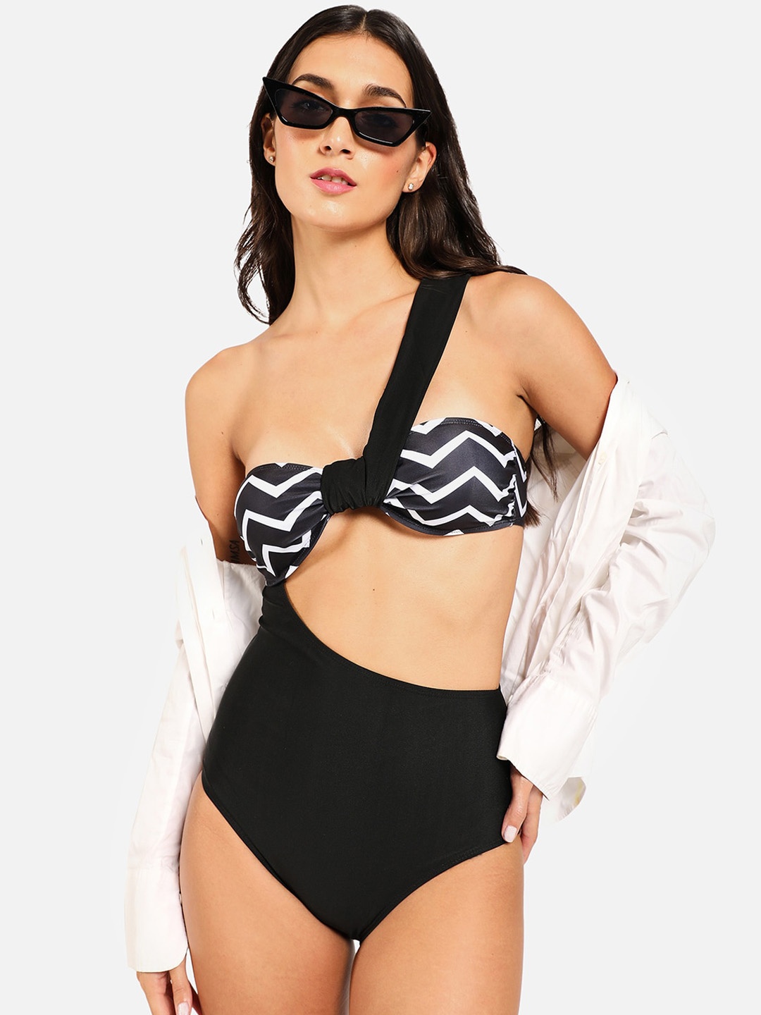 

HAUTE SAUCE by Campus Sutra Women Printed Shoulder Cut-Out Swimsuit, Black