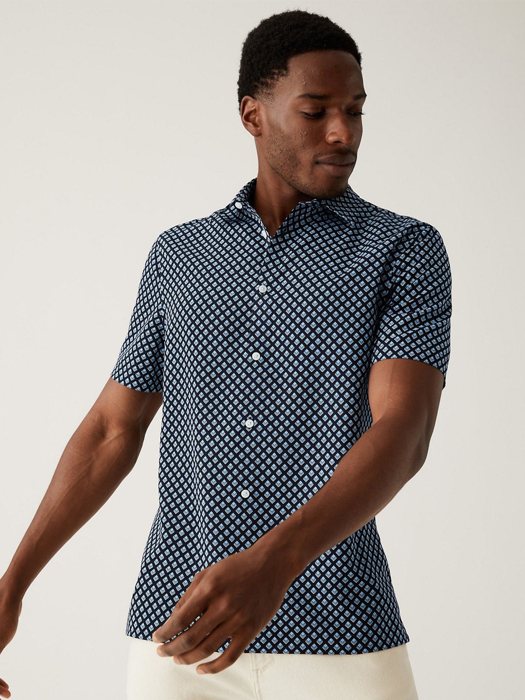 

Marks & Spencer Men Geometric Printed Casual Shirt, Navy blue
