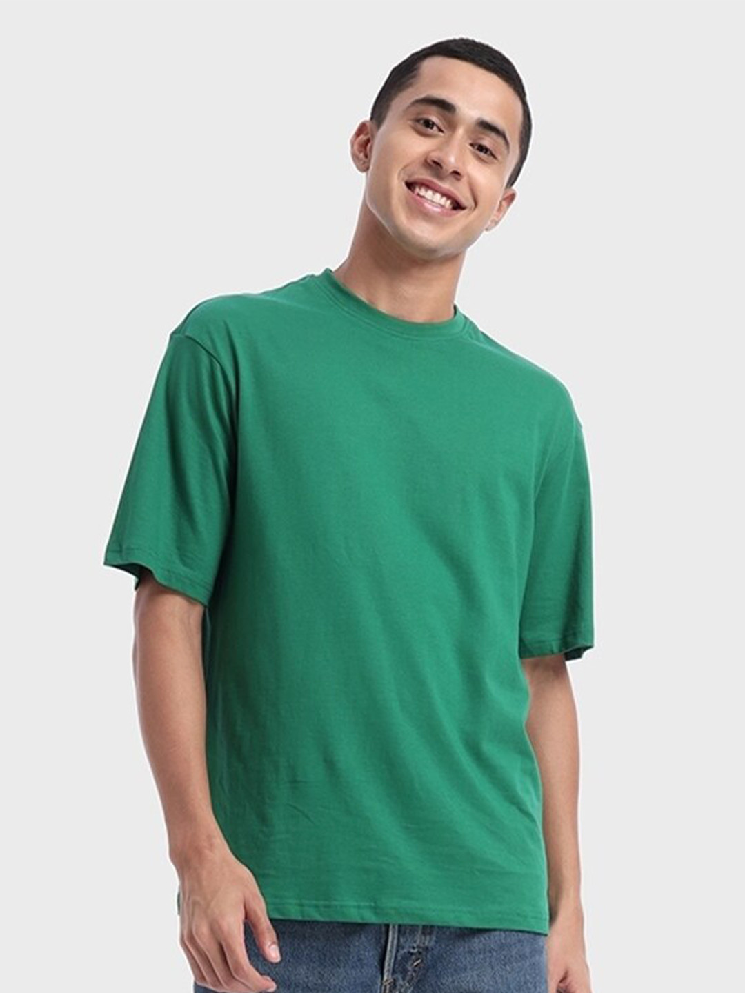 

Bewakoof Men Short Sleeve Round Neck Loose Fit Cotton T-shirt, Green