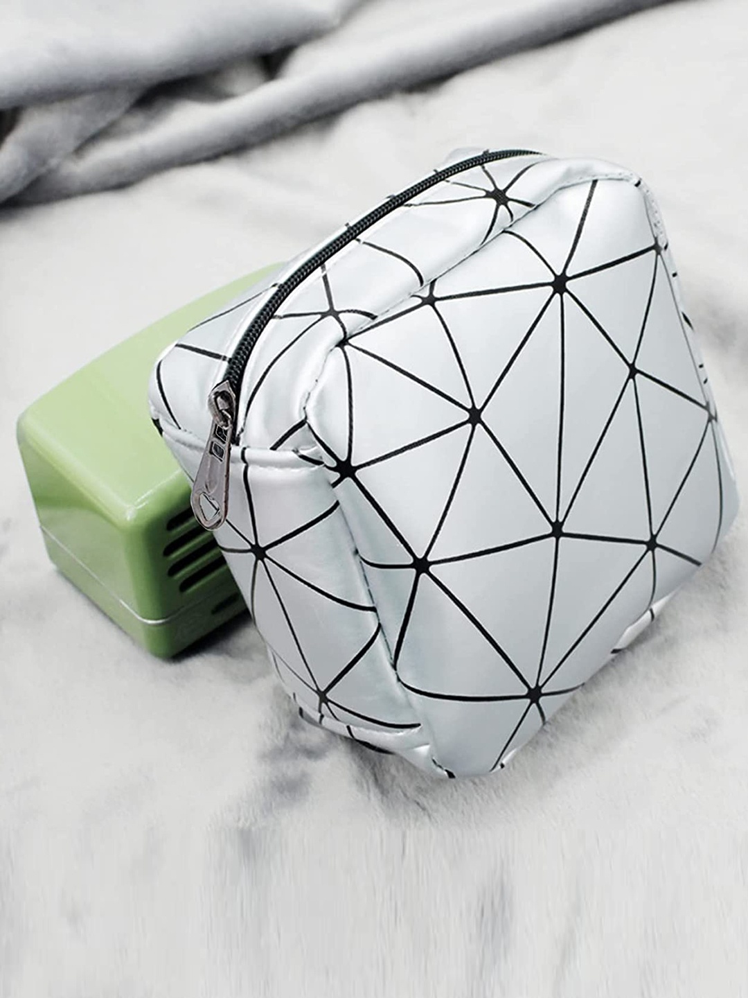 

HOUSE OF QUIRK Grey & Black Printed Waterproof Travel Pouch