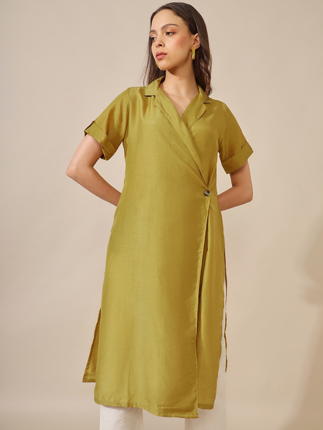 

Saaki Women Shirt Collar Kurta, Green