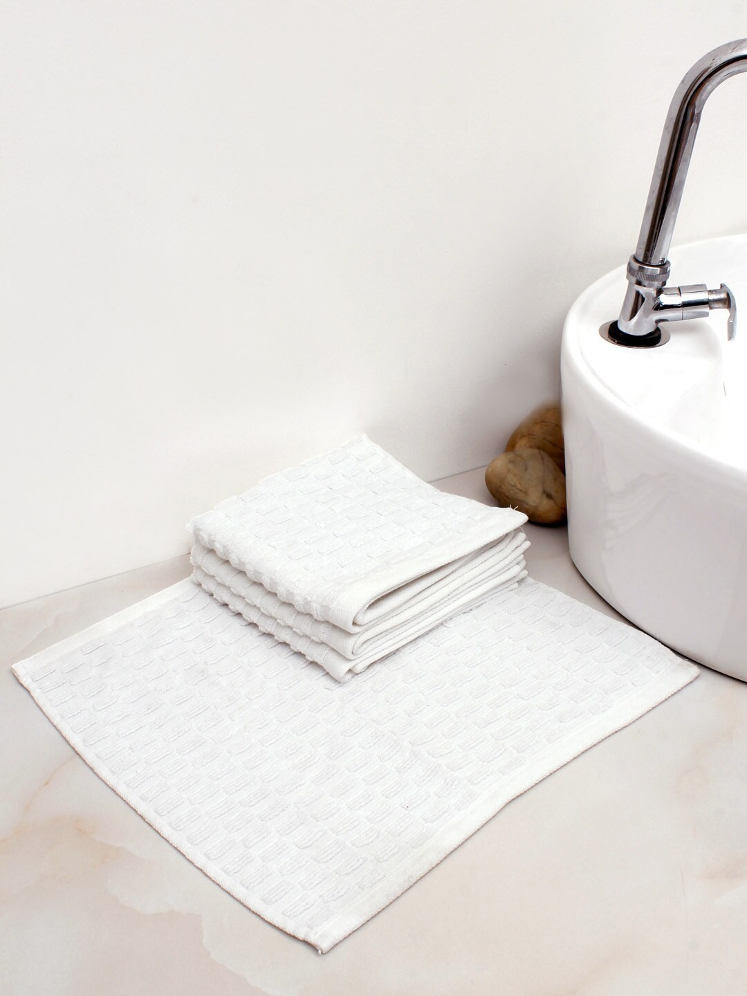 

AVI Living 4 Pieces White Textured Pure Cotton 500 GSM Face Towels