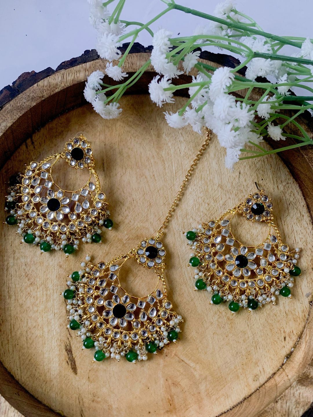 

I Jewels Women Gold-Plated Kundan Studded & Beaded Maang Tika and Earrings, Green
