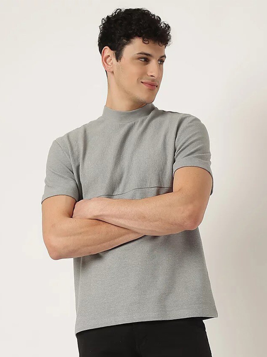 

Marks & Spencer Men Round Neck T-shirt, Grey