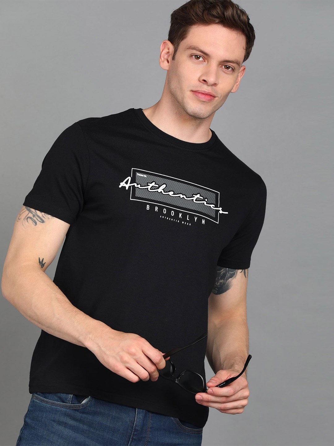 

Urbano Fashion Men Typography Printed Cotton Slim Fit T-shirt, Black
