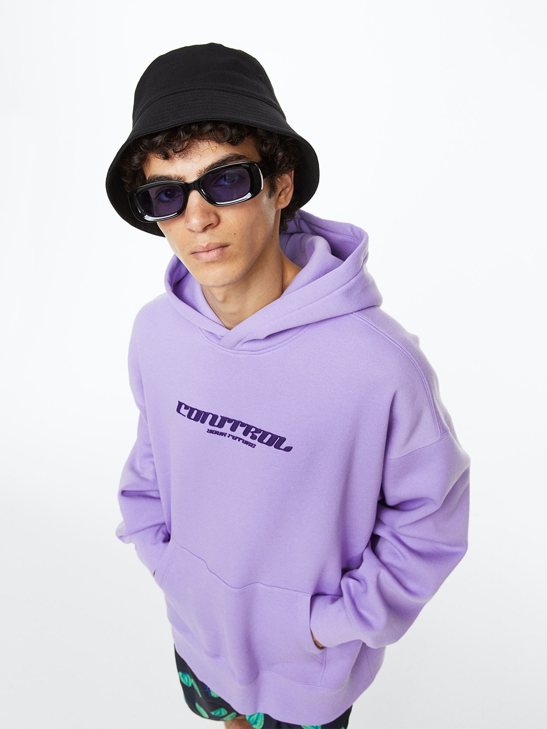 

H&M Men Oversized Fit Printed Hoodie, Lavender