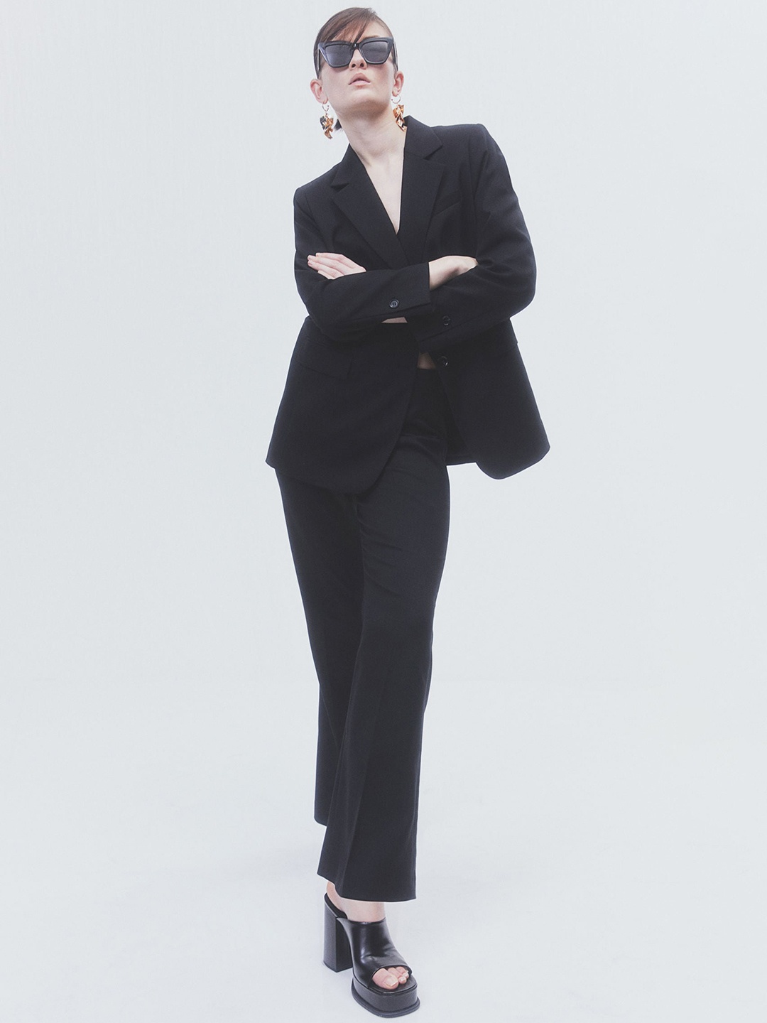 

H&M Women Flared Tailored Trousers, Black