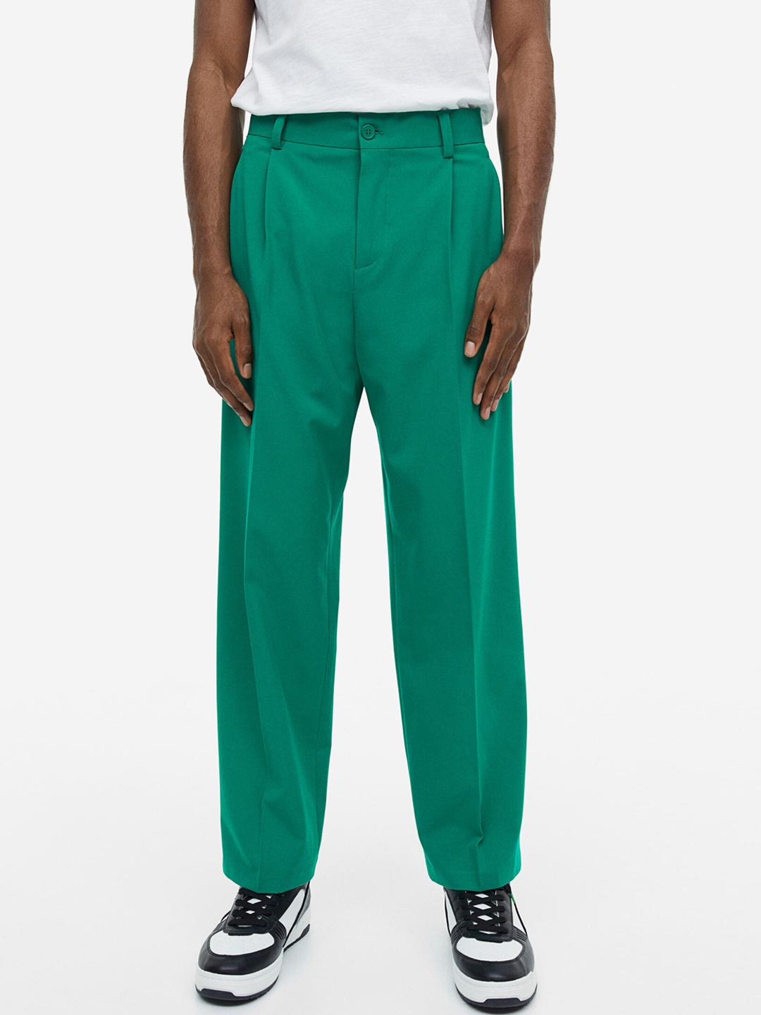 

H&M Men Loose Fit Tailored Trousers, Green