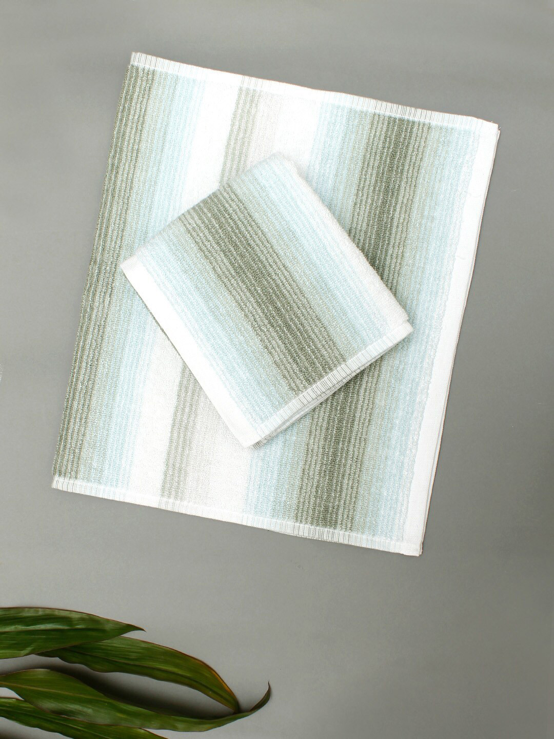

AVI Living Green & White 2 Pcs Striped 500 GSM Pure Cotton Quick Dry Hand Towels