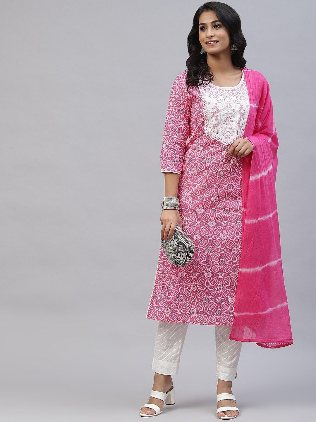 

Readiprint Fashions Women Ethnic Motifs Printed Pure Cotton Kurta & Trousers With Dupatta, Pink