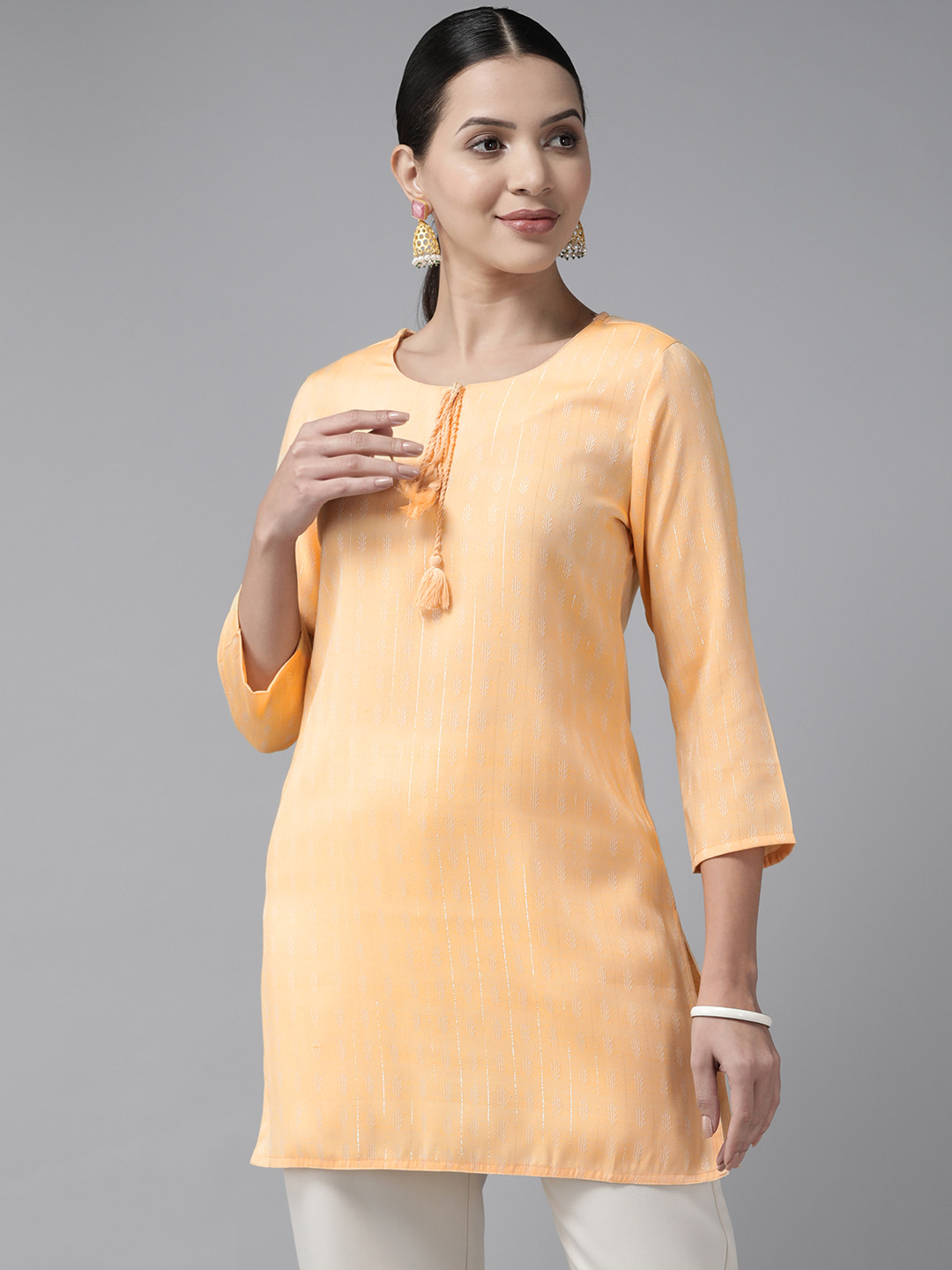 

Prakrti Floral Printed Dobby Kurta, Peach