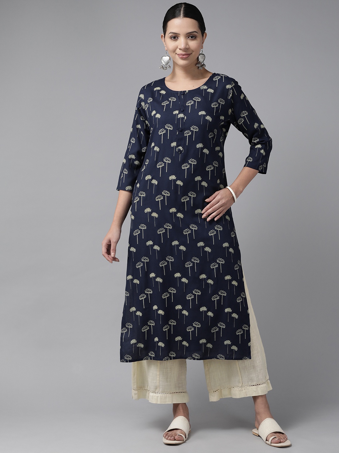 

Prakrti Floral Printed Kurta, Navy blue