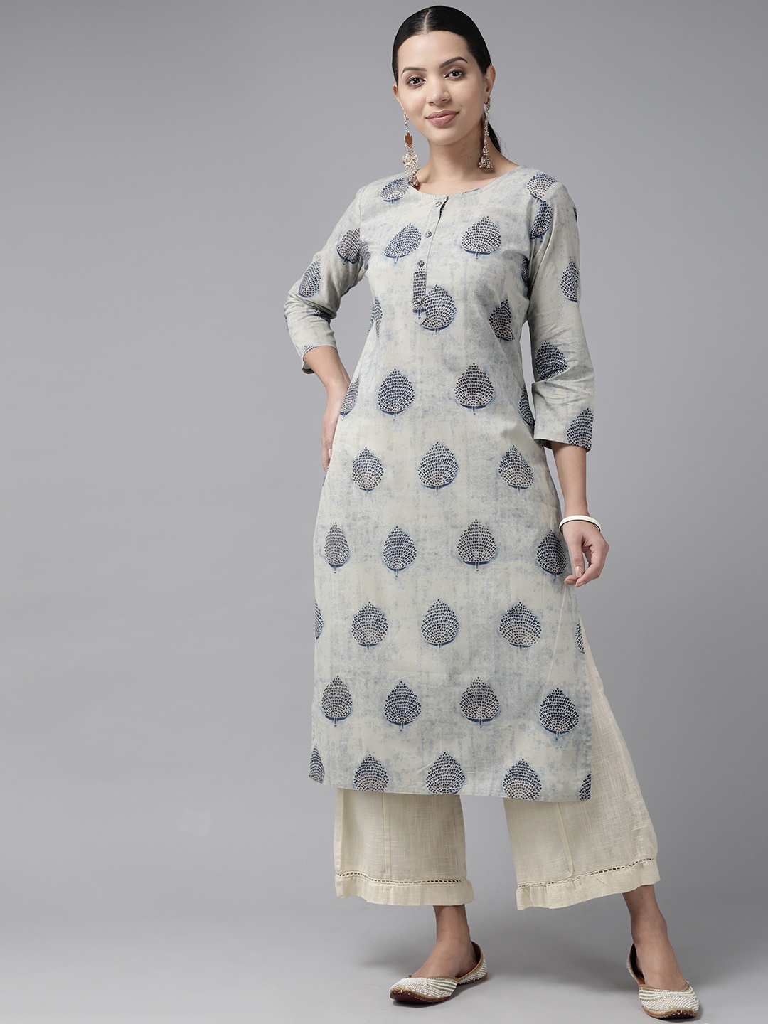 

Prakrti Ethnic Motifs Printed Cotton Kurta, Grey