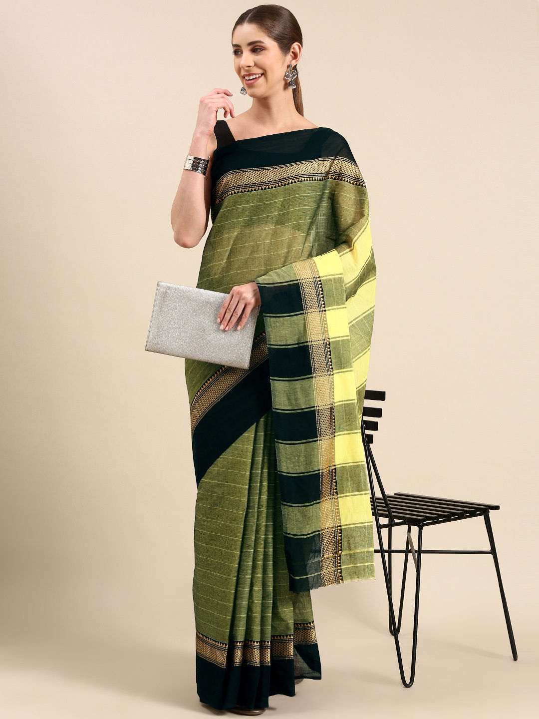 

aamna Woven Design Striped Pure Cotton Mangalagiri Saree, Green