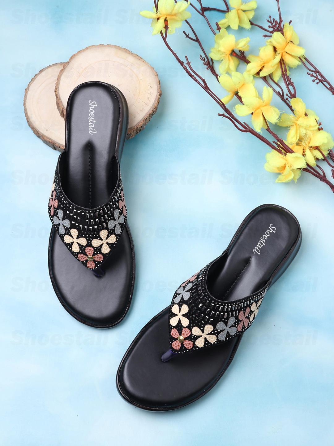 

Shoestail Women Embellished Open Toe Flats, Black