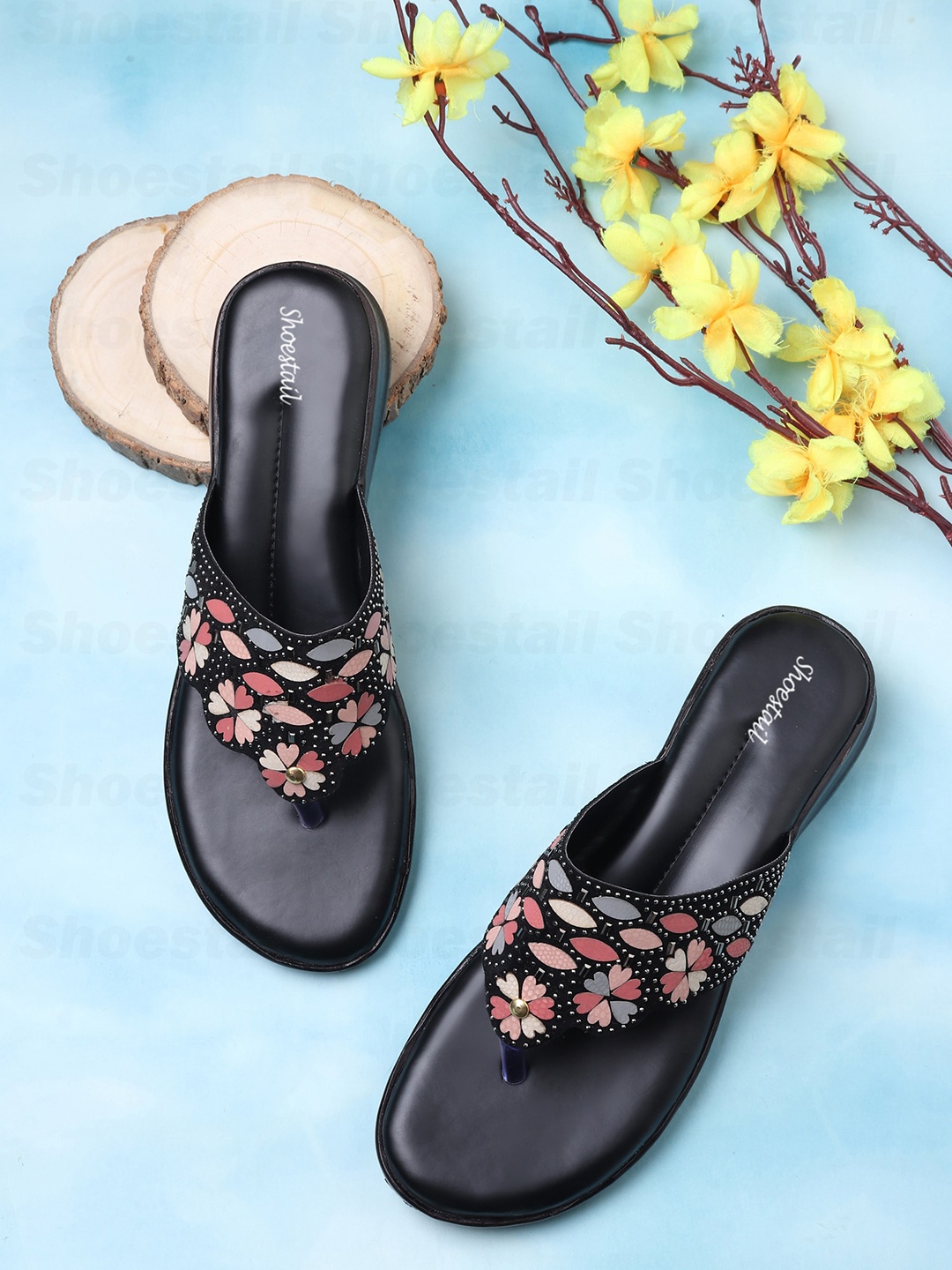 

Shoestail Women Embellished Open Toe Flats, Black