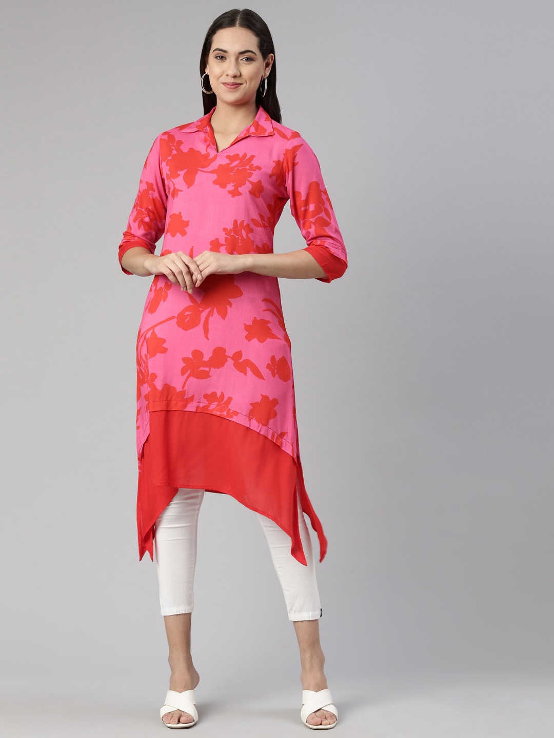 

Neerus Women Floral Printed Asymmetric Kurta, Pink