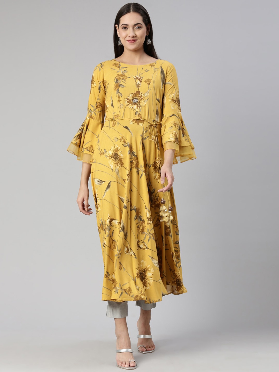 

Neerus Women Floral Printed Bell Sleeves Anarkali Kurta, Mustard