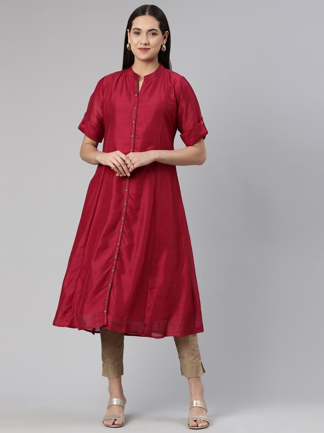 

Neerus Women Beads & Stones Panelled Kurta, Magenta