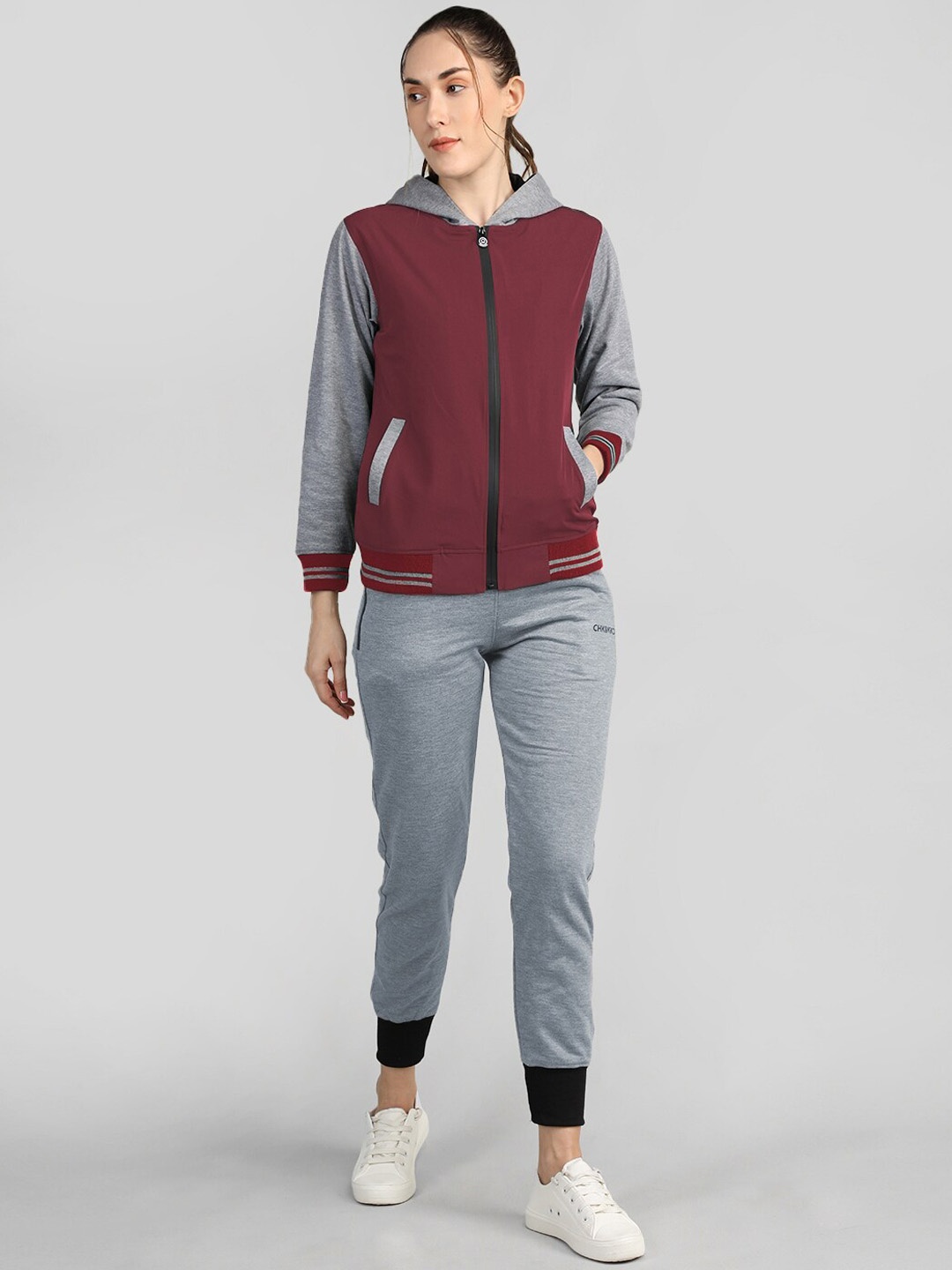 

CHKOKKO Women Colorblocked Hooded Fleece Tracksuit, Maroon