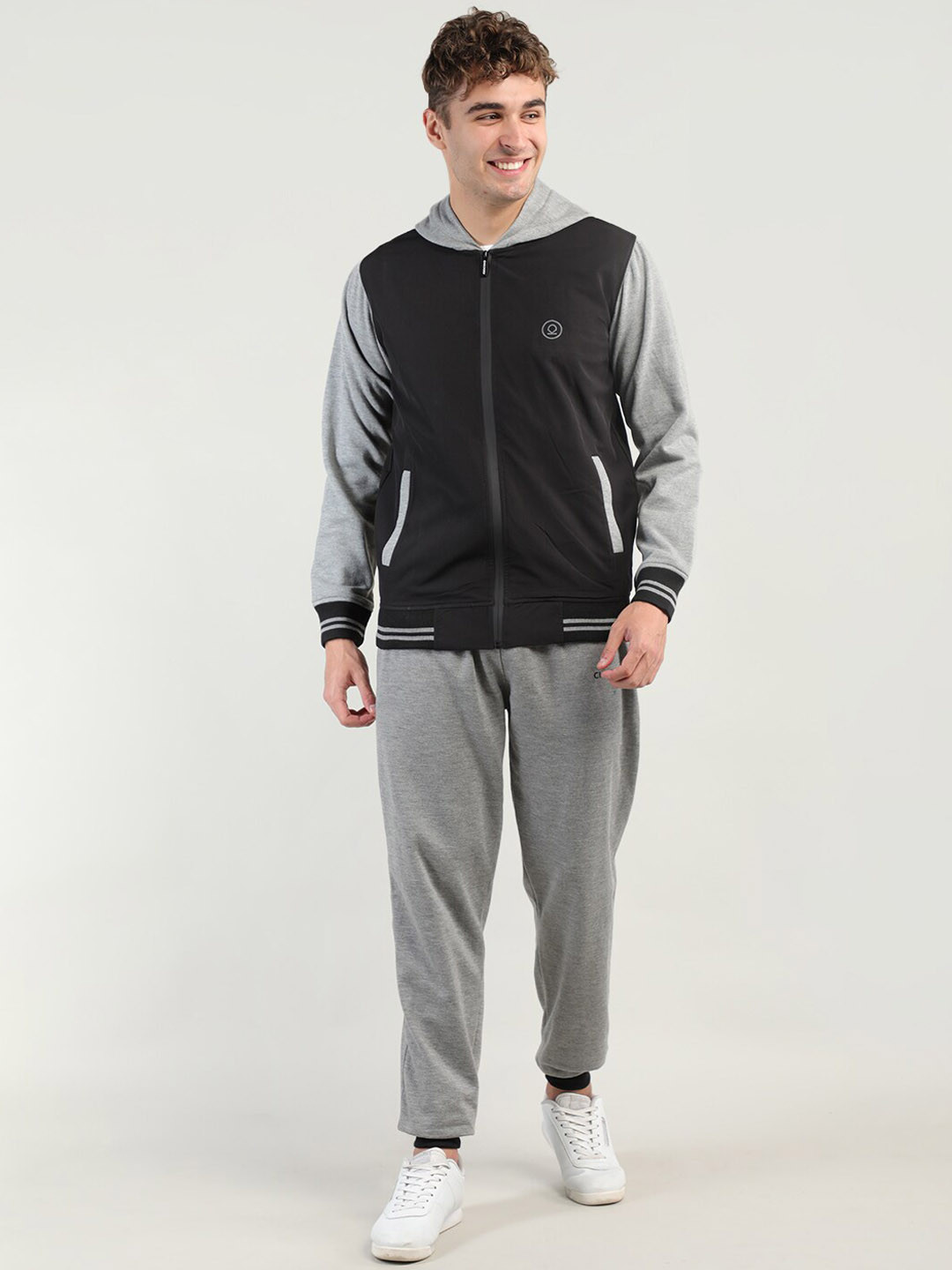 

CHKOKKO Men Colour Blocked Fleece Hooded Tracksuits, Black
