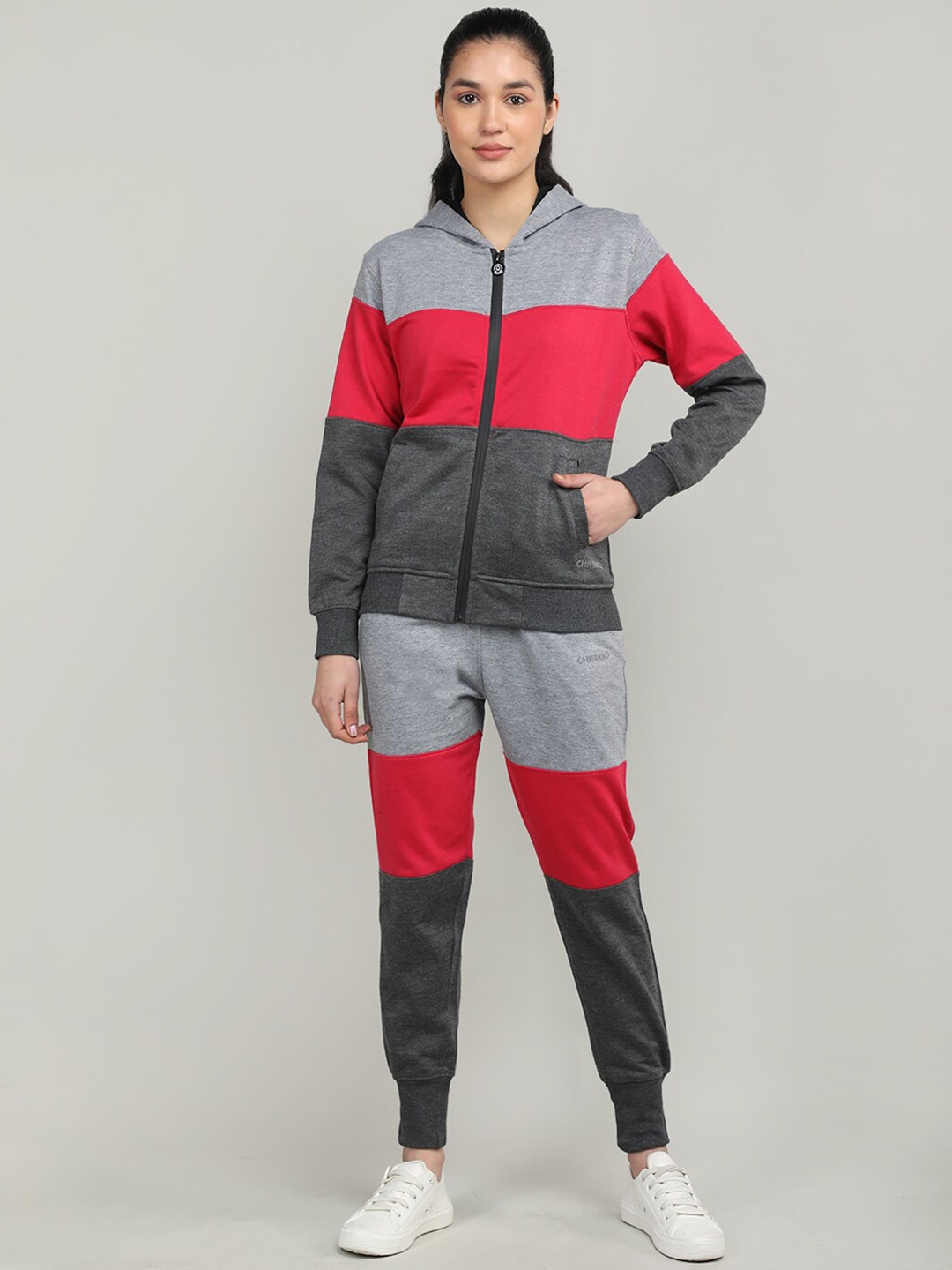 

CHKOKKO Women Colourblocked Hooded Tracksuit, Grey