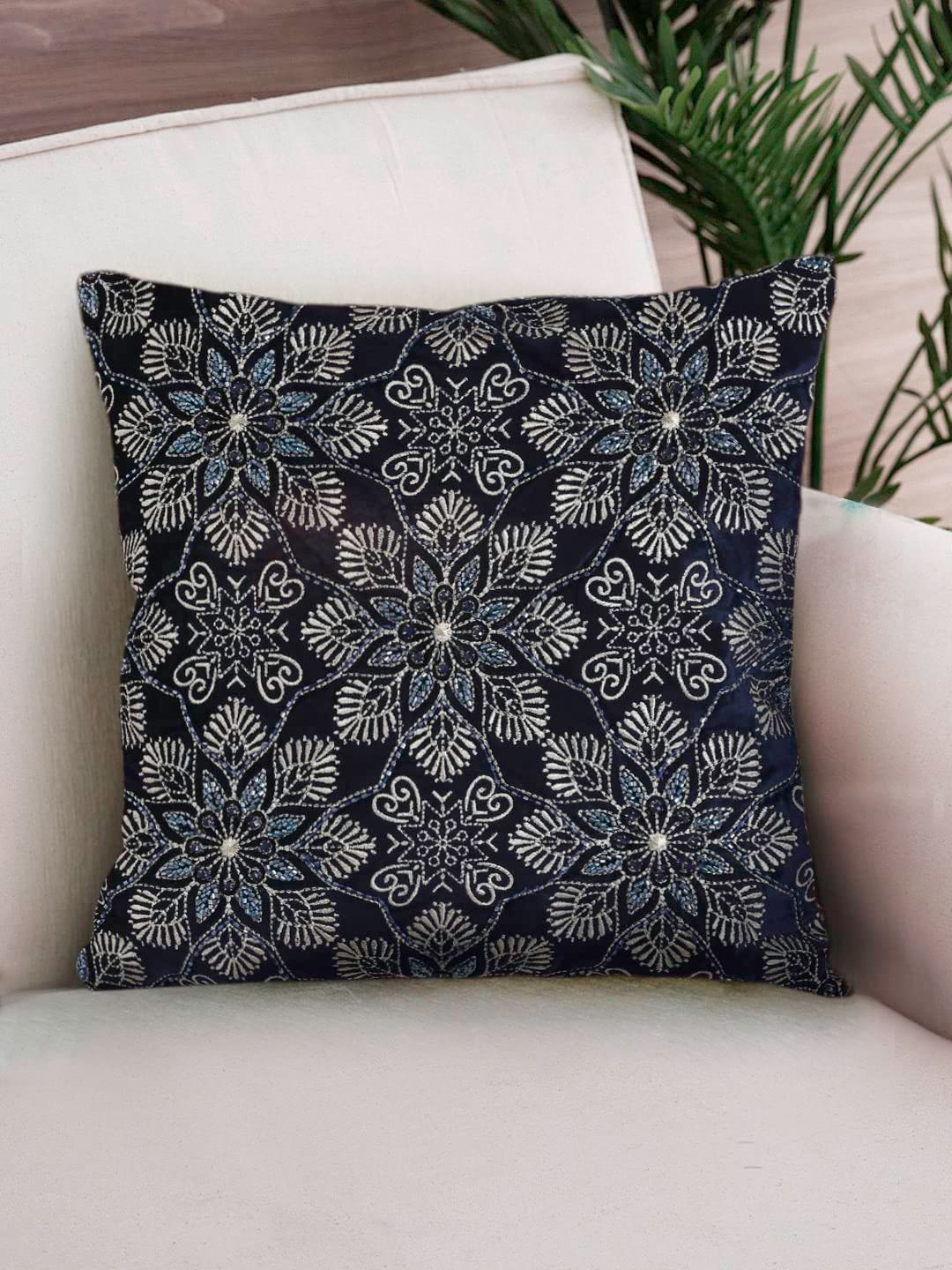 

NISRAG HOME Navy Blue & White Floral Velvet Square Cushion Covers