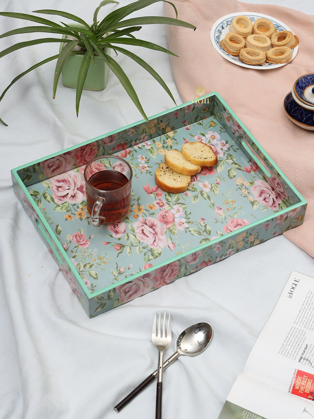 

DULI Enamel Coated Floral Printed Wooden Tray, Sea green