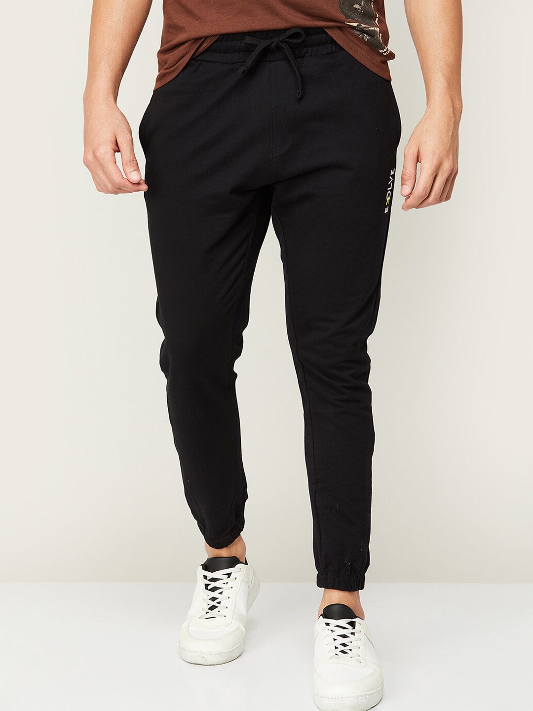

Fame Forever by Lifestyle Men Printed Details Slim Fit Jogger, Black