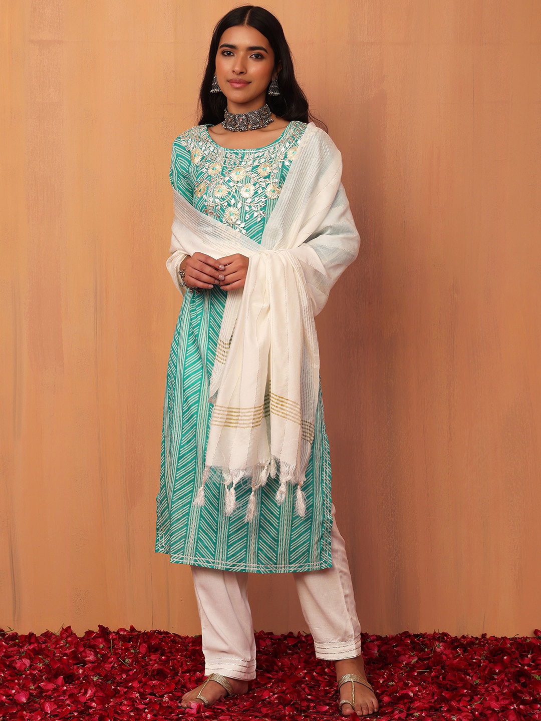 

INDYA Women Bandhani Printed Pure Cotton Straight Kurta With Trouser & Dupatta, Turquoise blue
