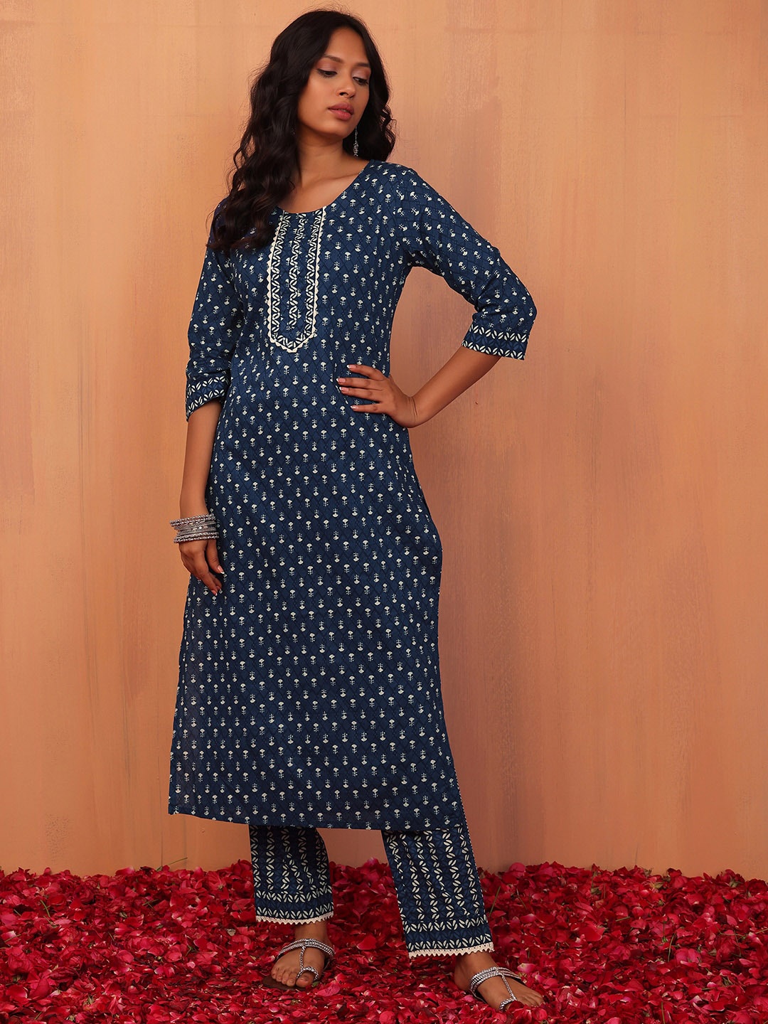 

INDYA Women Floral Printed Pure Cotton Sequinned Kurta With Trouser, Navy blue