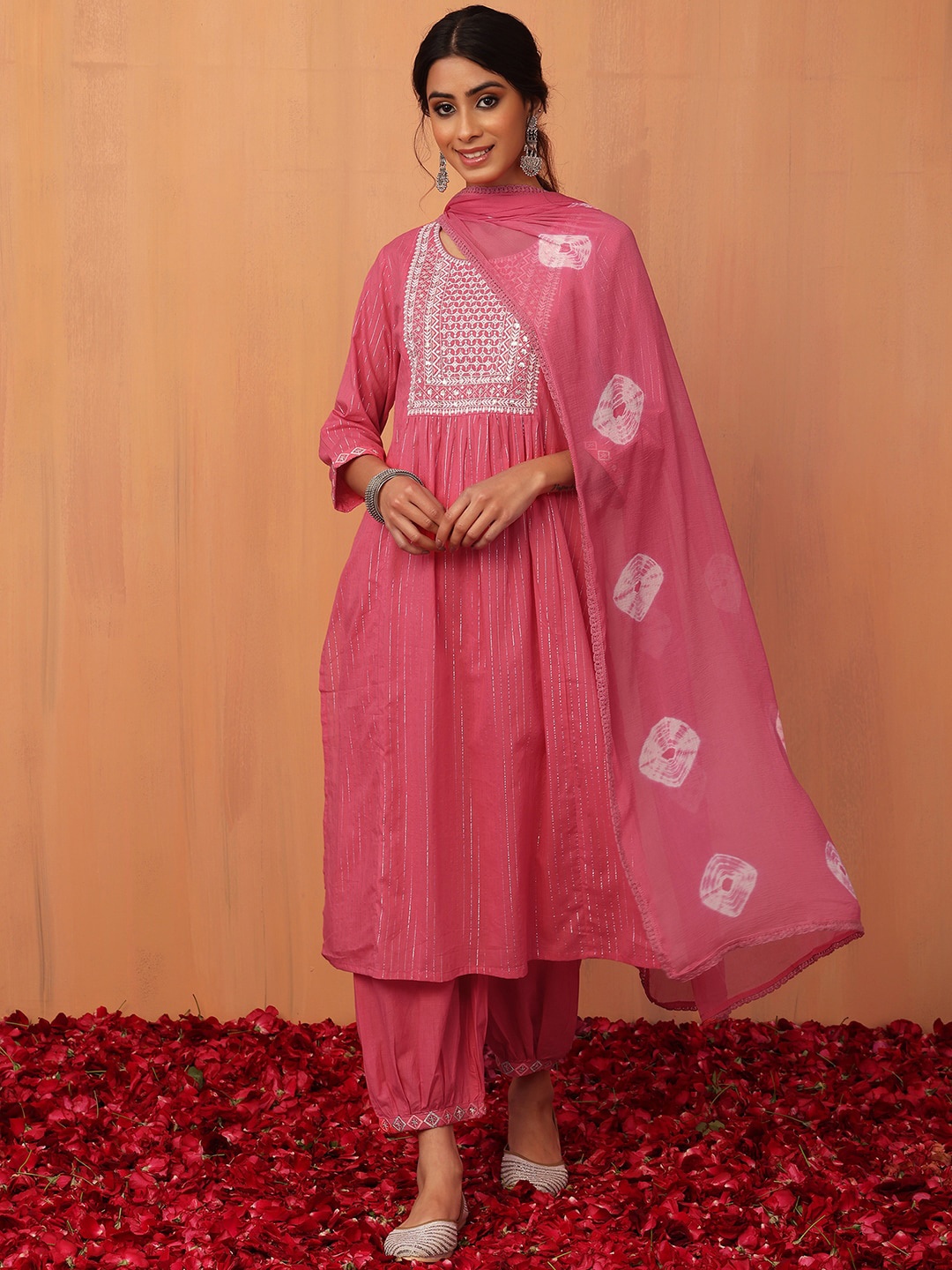 

INDYA Women Floral Embroidered Pure-Cotton Kurta With Trouser & Dupatta, Pink