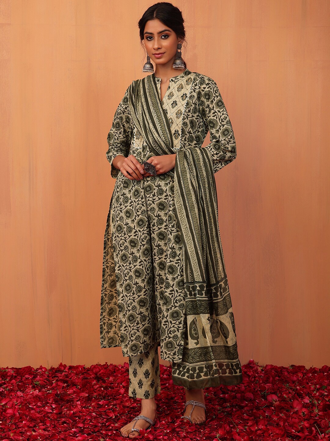 

INDYA Floral Printed Pure Cotton Gotta Patti Kurta With Trouser & Dupatta, Olive