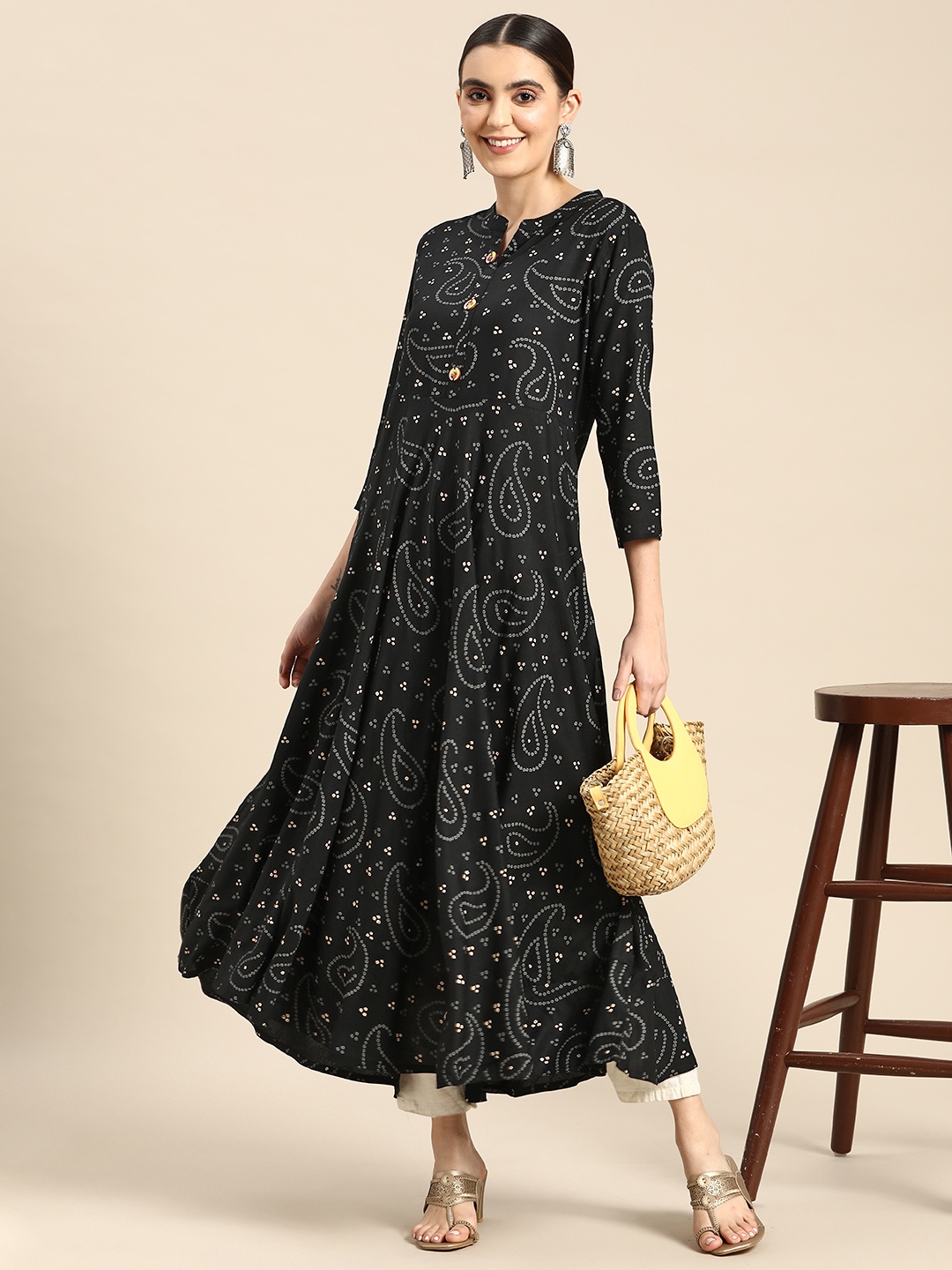 

Sangria Women Black Bandhani Printed Anarkali Kurta
