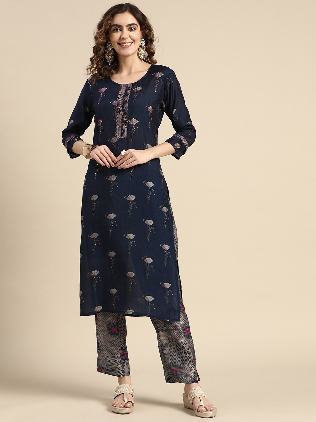 

Sangria Women Floral Printed Sequinned Chanderi Silk Kurta With Trousers, Navy blue