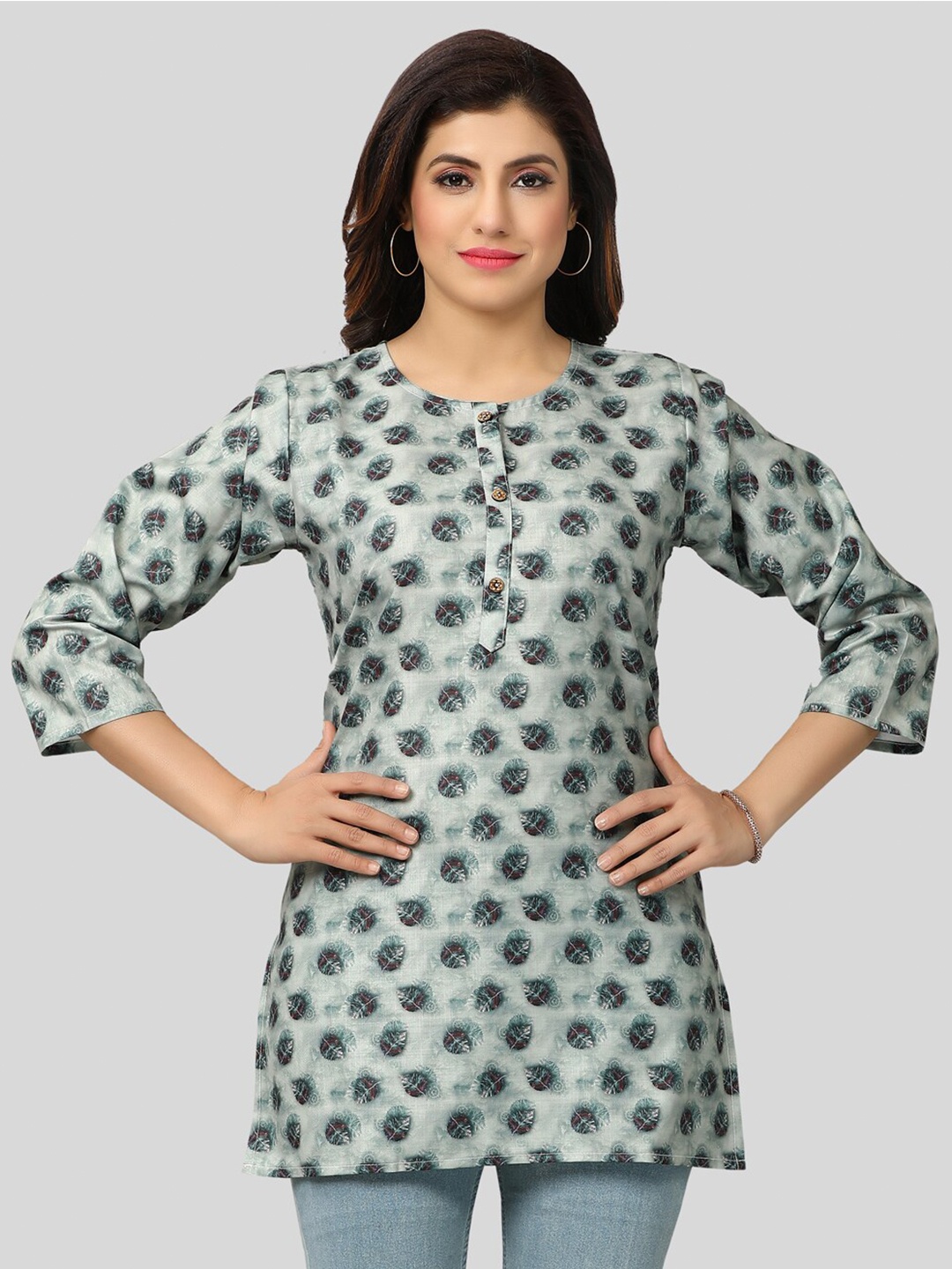 

Saree Swarg Green Floral Printed Kurti