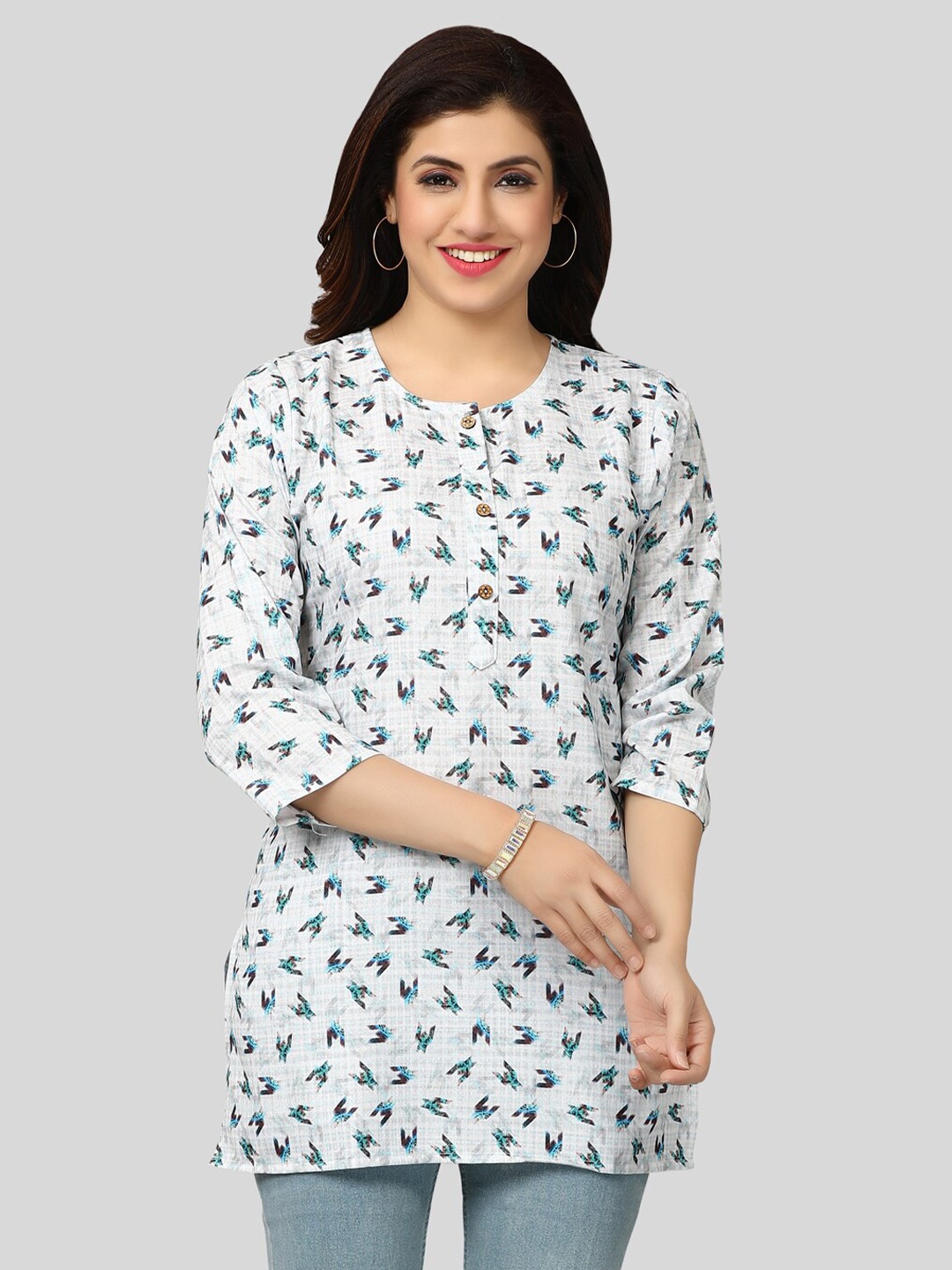 

Saree Swarg Women Round Neck Printed Kurti, Off white