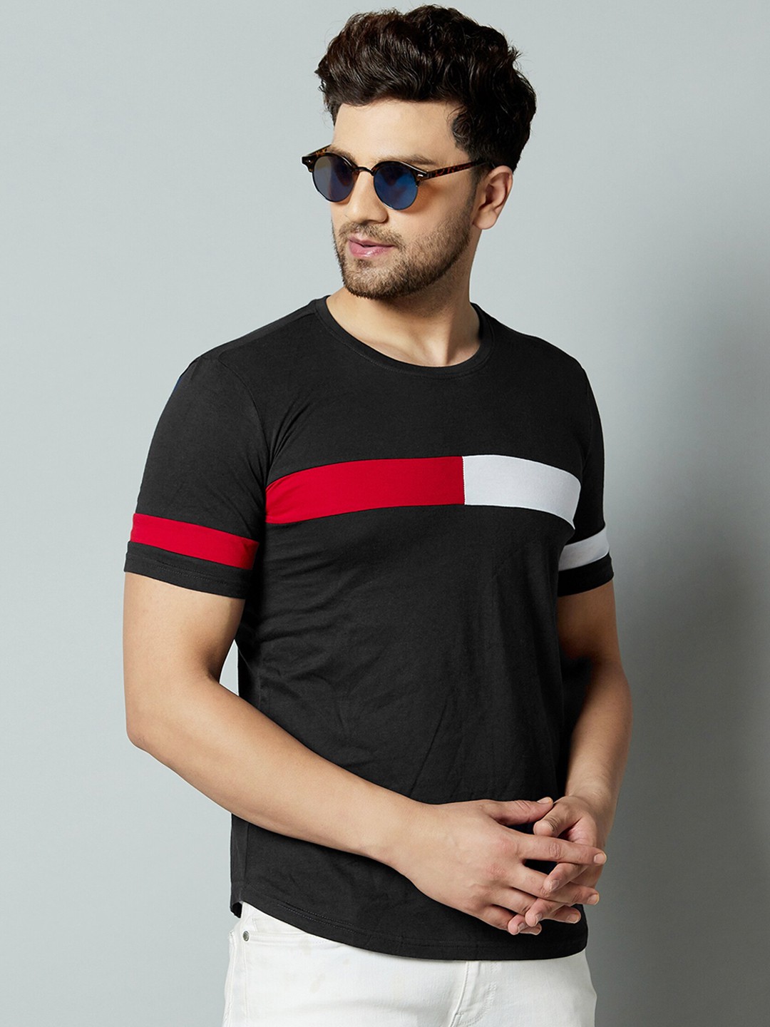 

Rodzen Men Round Neck Cotton T-shirt, Black