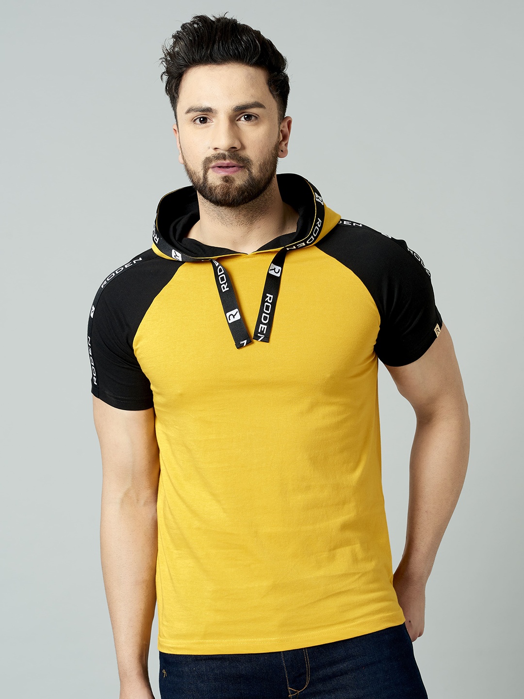

Rodzen Men Colourblocked Raglan Sleeves Hooded Pure Cotton Regular Fit T-shirt, Mustard